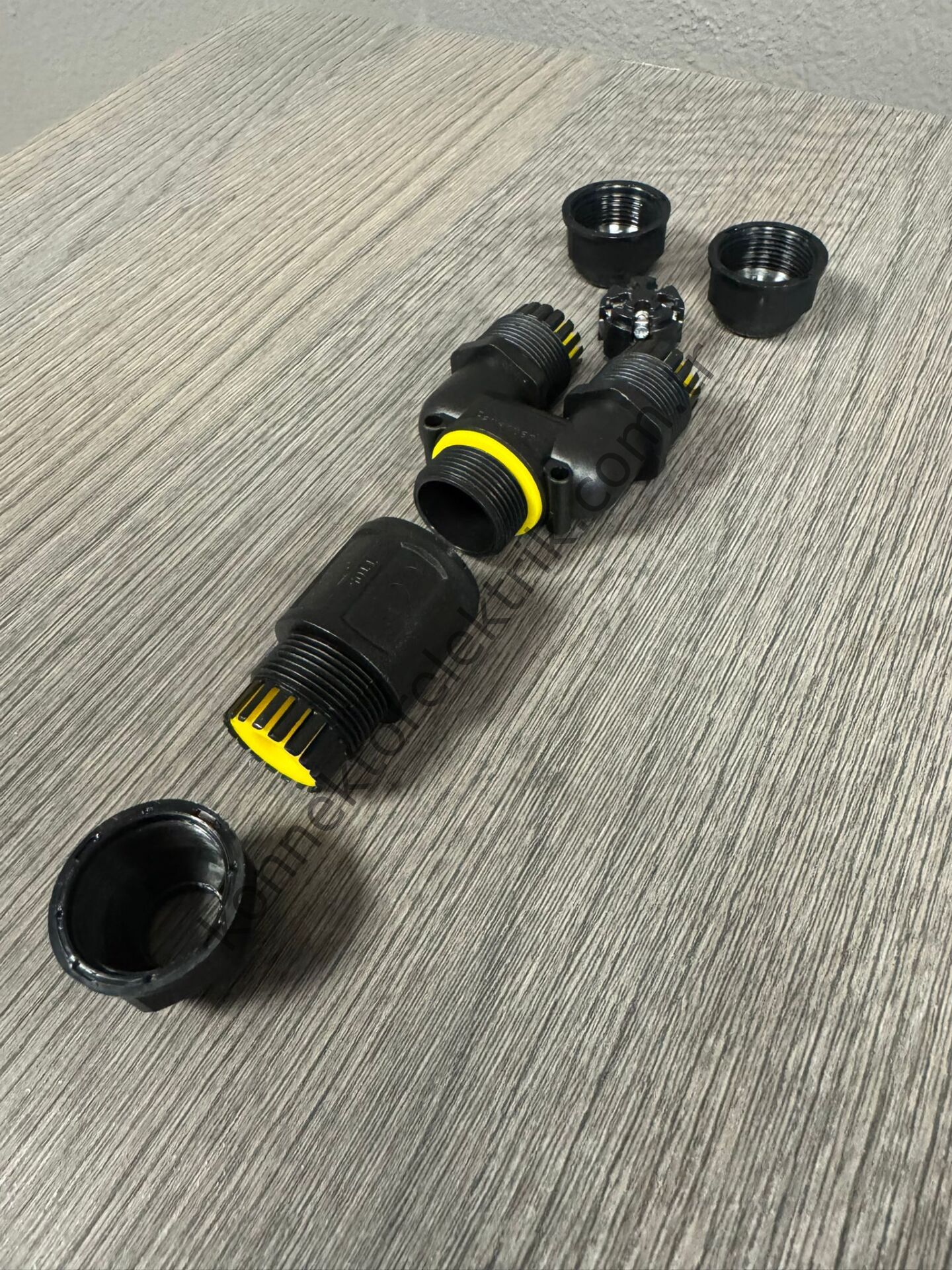 GREENWAYCS M685-U IP68 5 Pin 8-12mm Y Ek Mufu