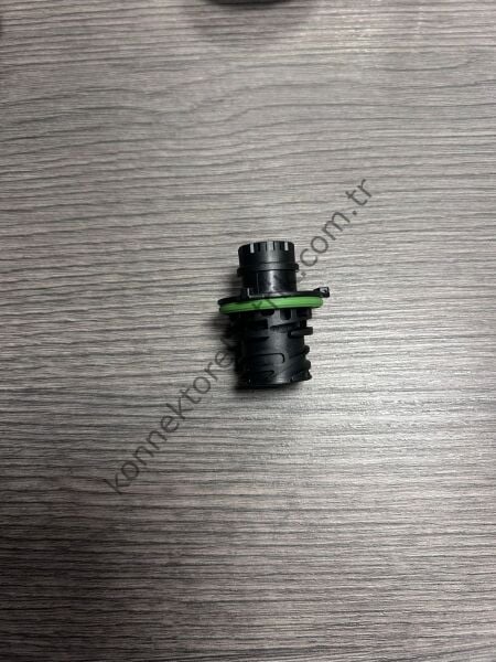 TE CONNECTIVITY 1-967402-1 4 Pin Metal Kasa Kablo Tipi Erkek Konnektör