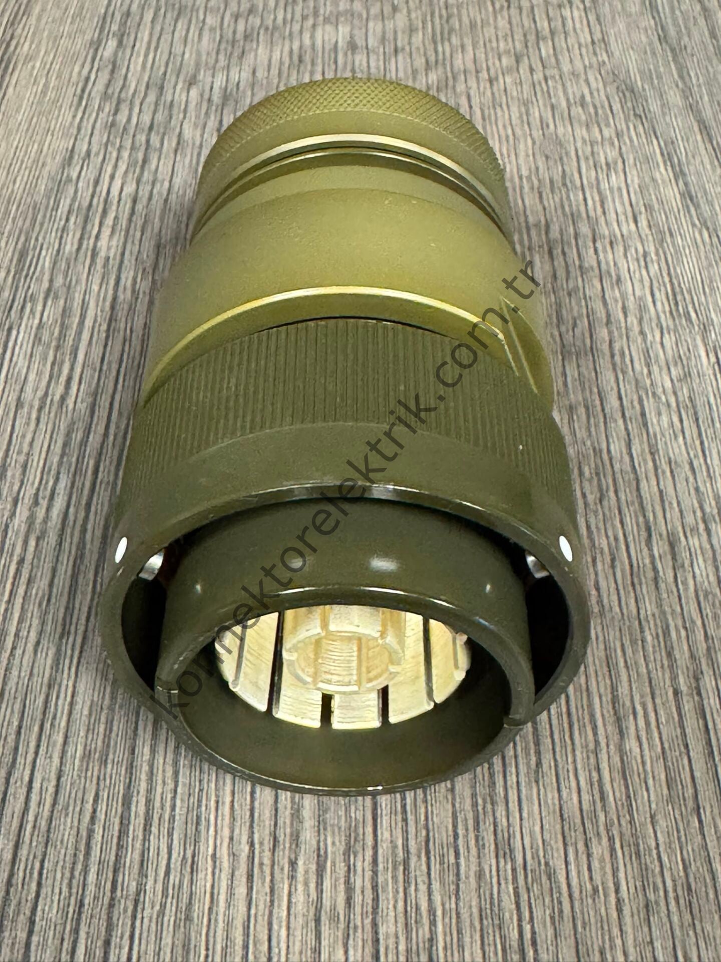 HZ CONNECTORS VG96929G32FN 425A 1 Pin Metal Kasa Kablo Tipi Erkek Askeri Konnektör
