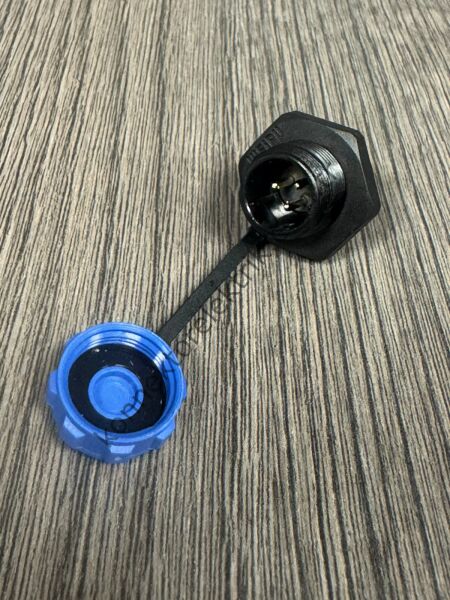 WEIPU SP1315/P3 3 Pin IP68 Plastik Kasa Somunlu Panel Tipi Erkek Su Geçirmez Konnektör