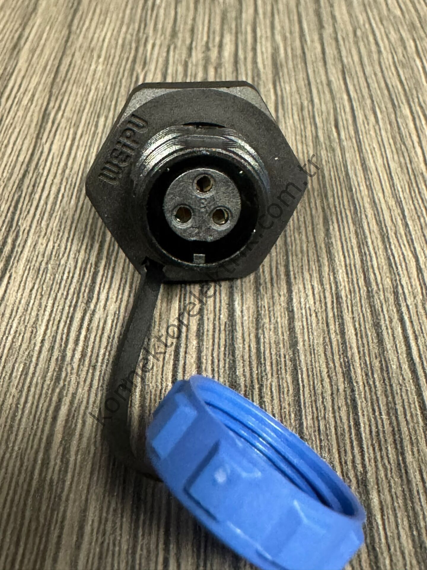 WEIPU SP1315/S3 3 Pin IP68 Plastik Kasa Somunlu Panel Tipi Dişi Su Geçirmez Konnektör