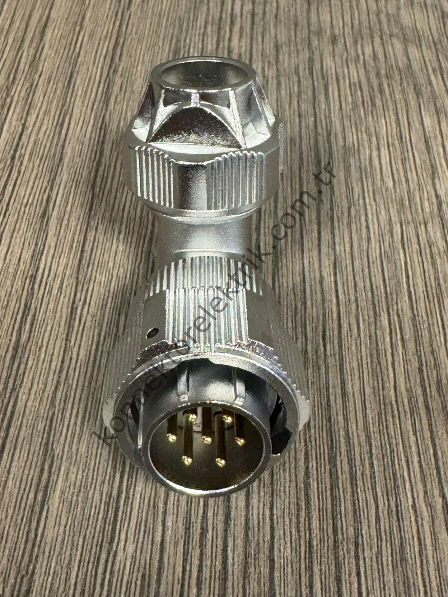 WEIPU WY20J7TU 7 Pin IP67 Metal Kasa 90° Açılı Kablo Tipi Erkek Su Geçirmez Konnektör