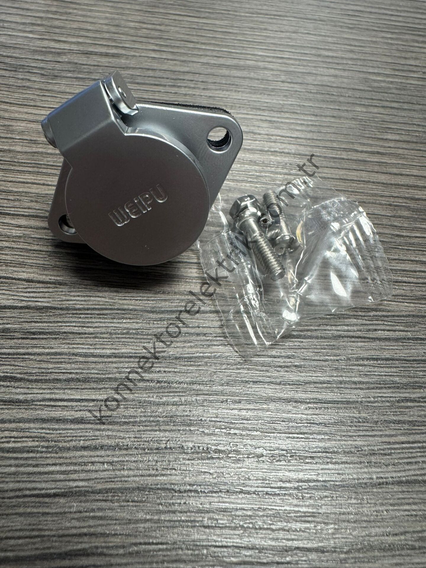 WEIPU WP20J2Z1 2 Pin IP67 Metal Kasa Panel Tipi Erkek Su Geçirmez Konnektör