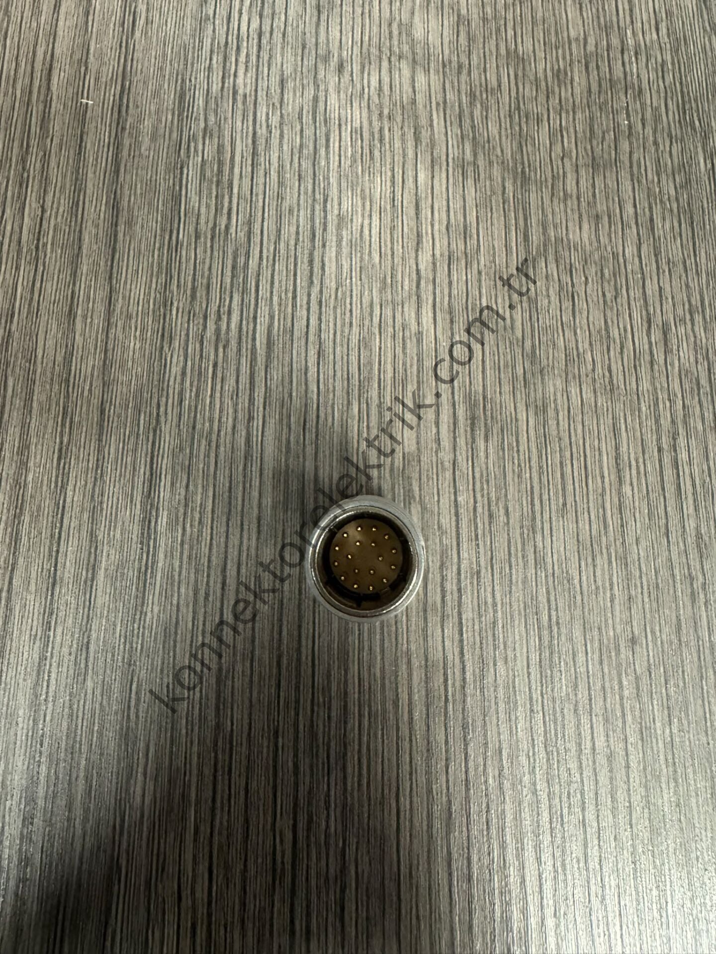 WEIPU TGG.3B.318.CLAD62 18 Pin IP50 Metal Kasa Kablo Tipi Erkek Medikal Konnektör