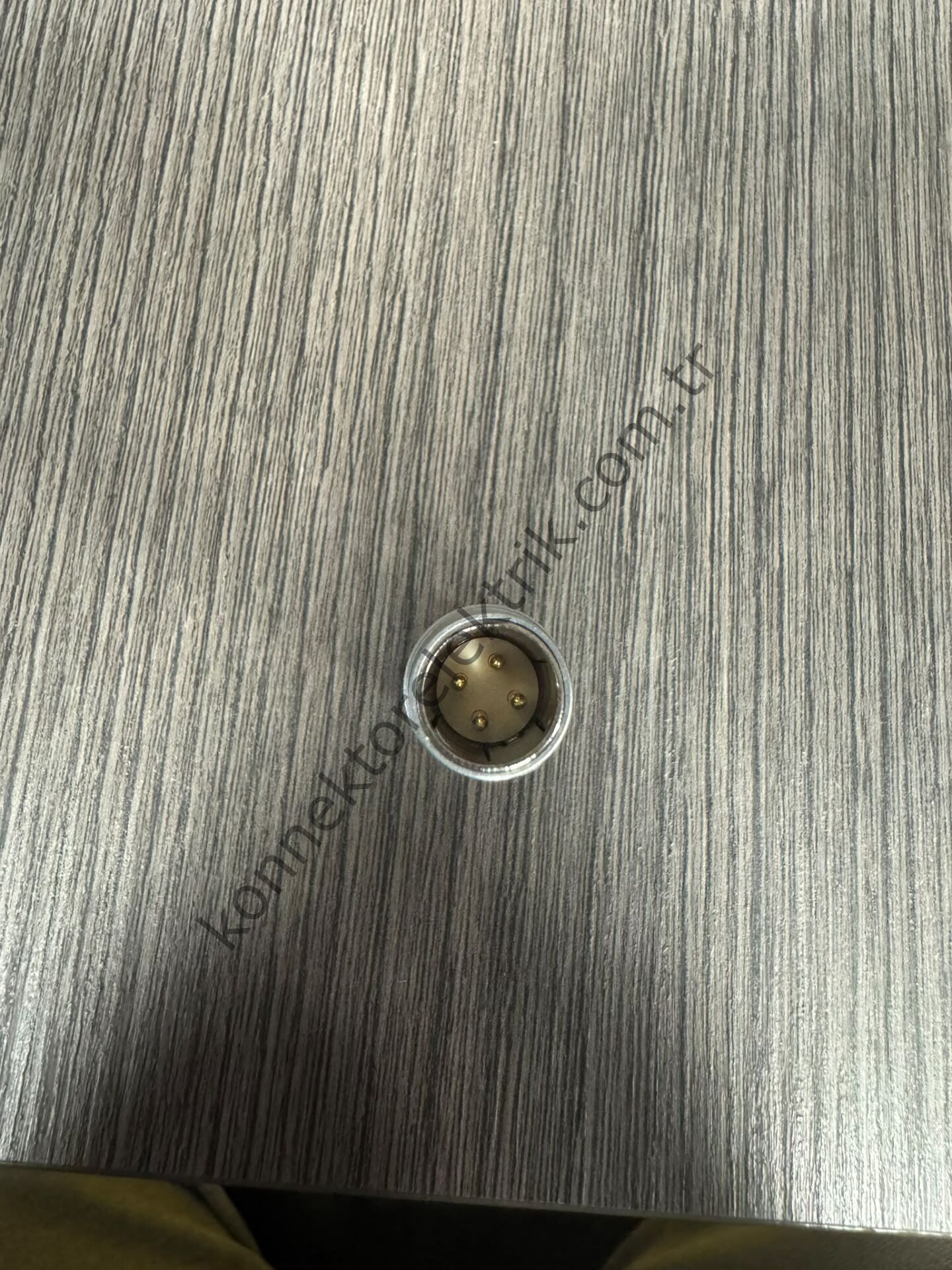 WEIPU TGG.2B.304.CLAD62 4 Pin IP50 Metal Kasa Kablo Tipi Erkek Medikal Konnektör