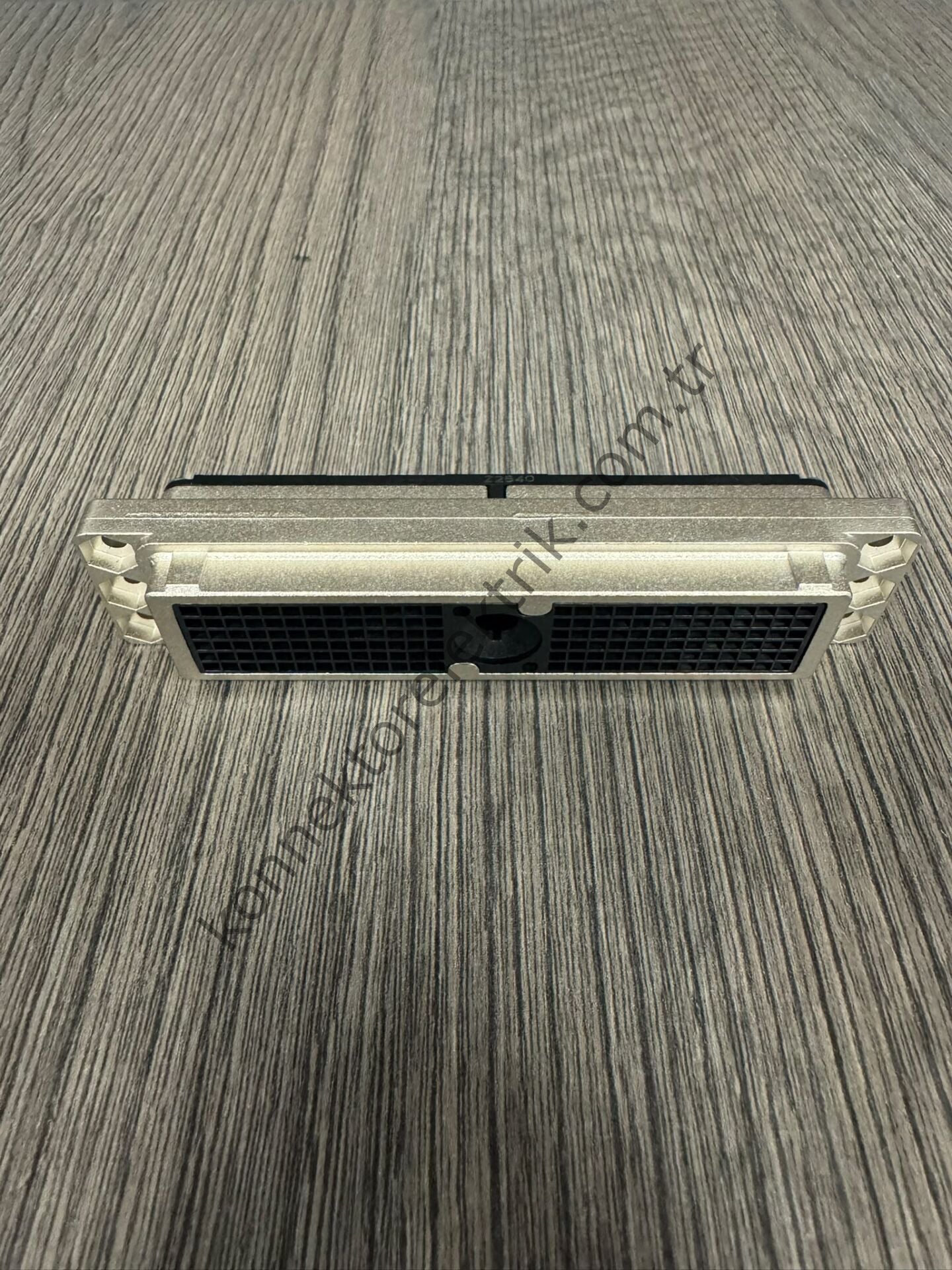 ITT CANNON DLM1-156R 156 Pin Metal Kasa Panel Tipi Dişi ZIF Konnektör