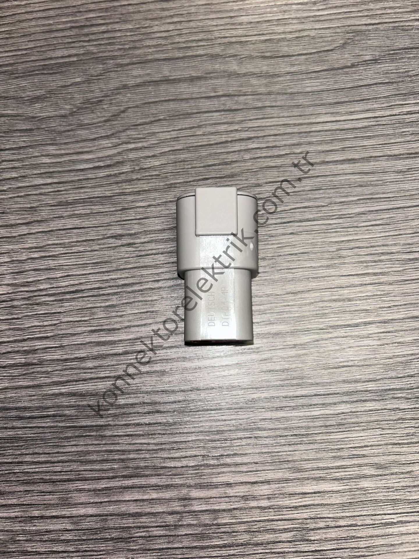 TE CONNECTIVITY DTP04-4P 4 Pin Erkek Kontaklı Kablo Tipi Deutsch Konnektör