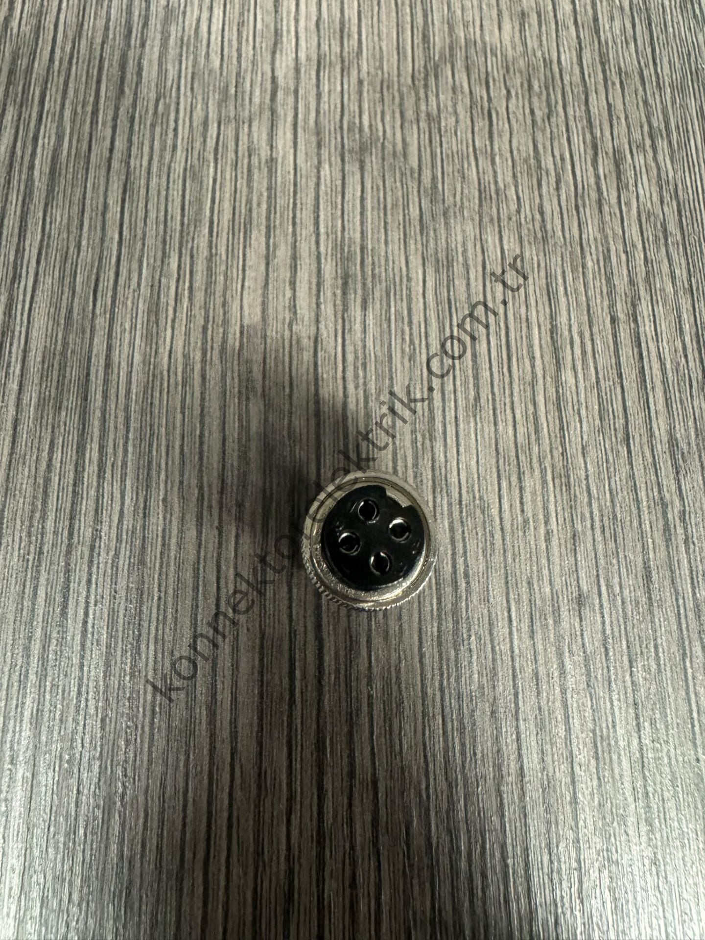 HZ CONNECTORS 12M-4A 4 Pinli Metal Kasa Düz Kablo Tipi Dişi Konnektör