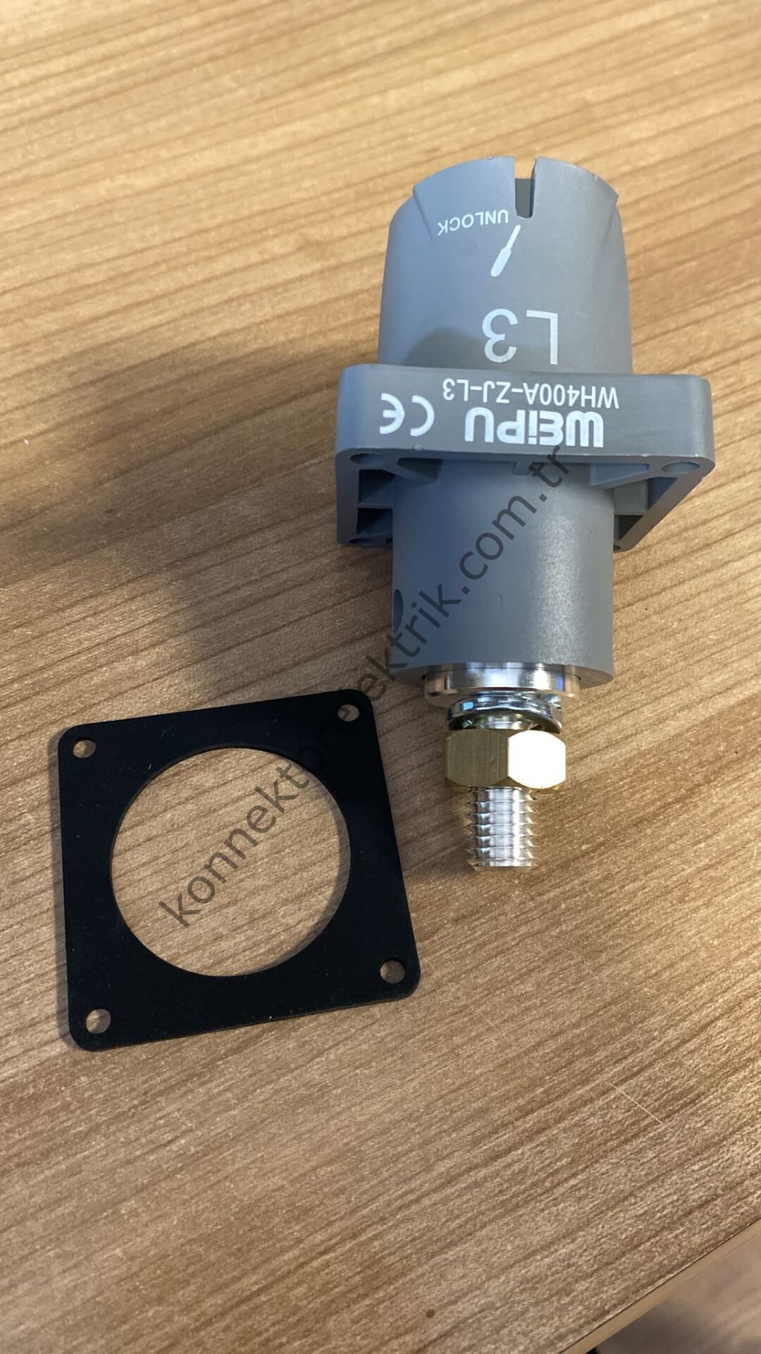 WEIPU WH400A-ZJ-L3-M12 1 Pin IP67 400A Panel Tipi Erkek Powerlock Su Geçirmez Konnektör