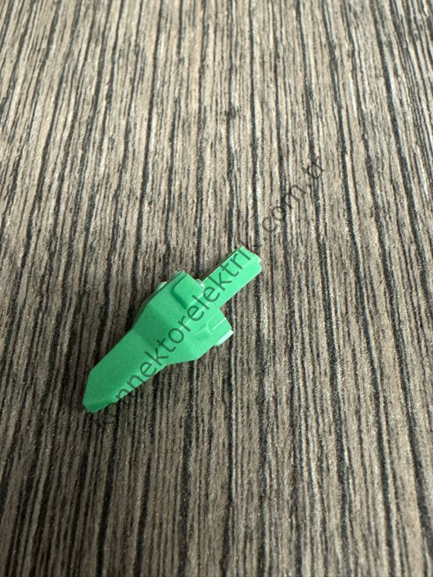 TE CONNECTIVITY W3P 3 Pin DT04-3P Plastik Konnektör Kilit Parçası