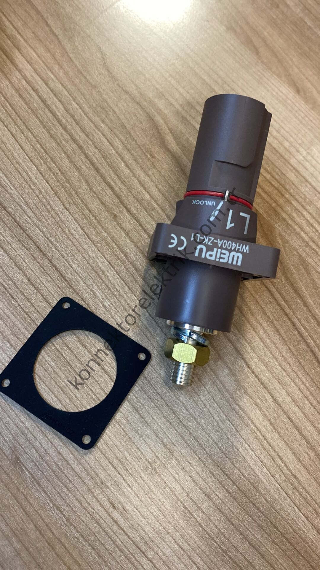 WEIPU WH400A-ZK-L1-M12 1 Pin IP67 400A Panel Tipi Dişi Powerlock Konnektör