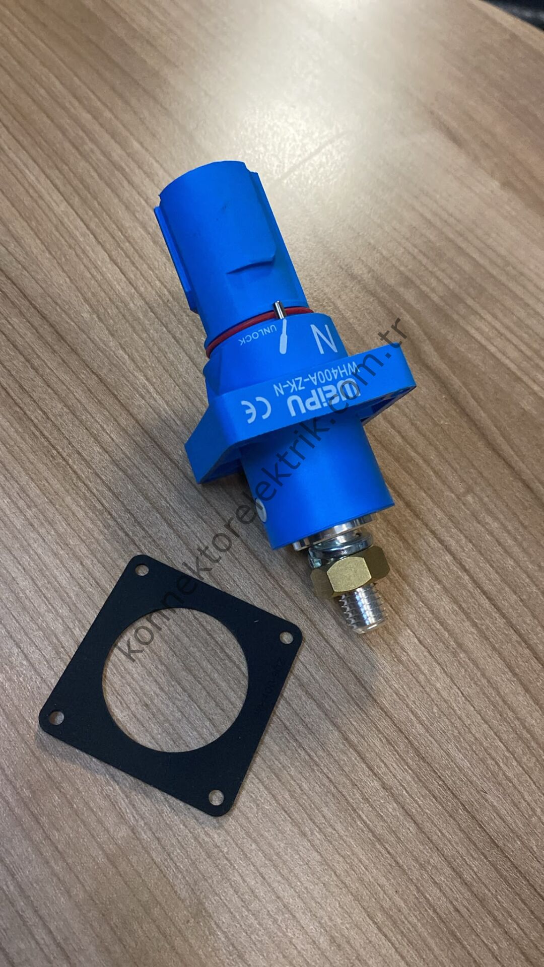 WEIPU WH400A-ZK-N-M12 1 Pin IP67 400A Panel Tipi Dişi Powerlock Su Geçirmez Konnektör