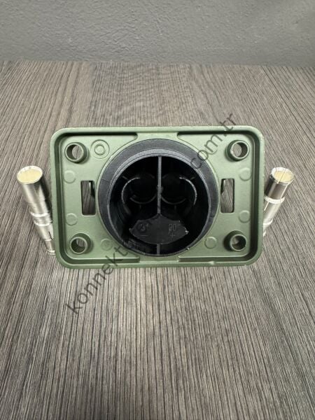 Q&S 151212 2 Pin 24V 168A VG96917 Metal Kasa Panel Tipi Dişi Askeri Konnektör