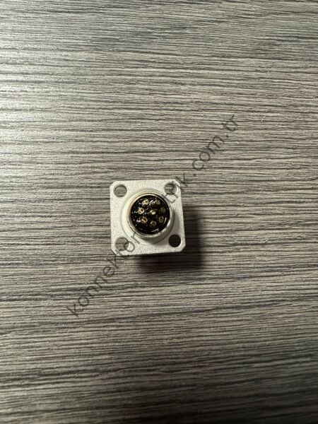 RENHOTEC M12 8 Pin Kare Flanş Metal Kasa Panel Tipi Erkek Endüstriyel Konnektör