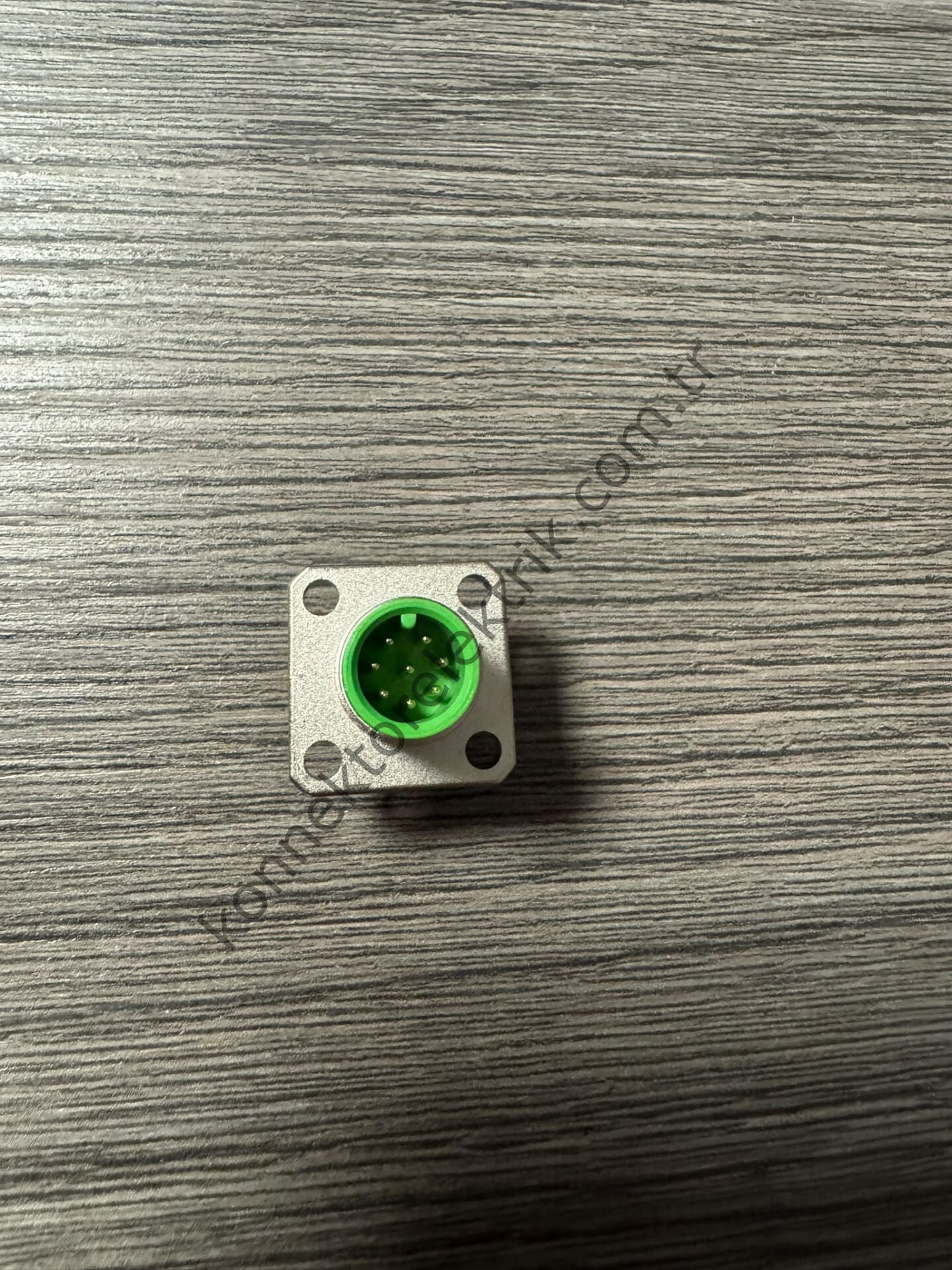 RENHOTEC M12 8 Pin Kare Flanş Metal Kasa Panel Tipi Erkek Endüstriyel Konnektör