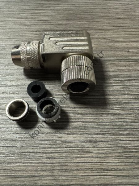 RENHOTEC M12 8 Pin Metal Kasa 90° Açılı Kablo Tipi Dişi Endüstriyel Konnektör