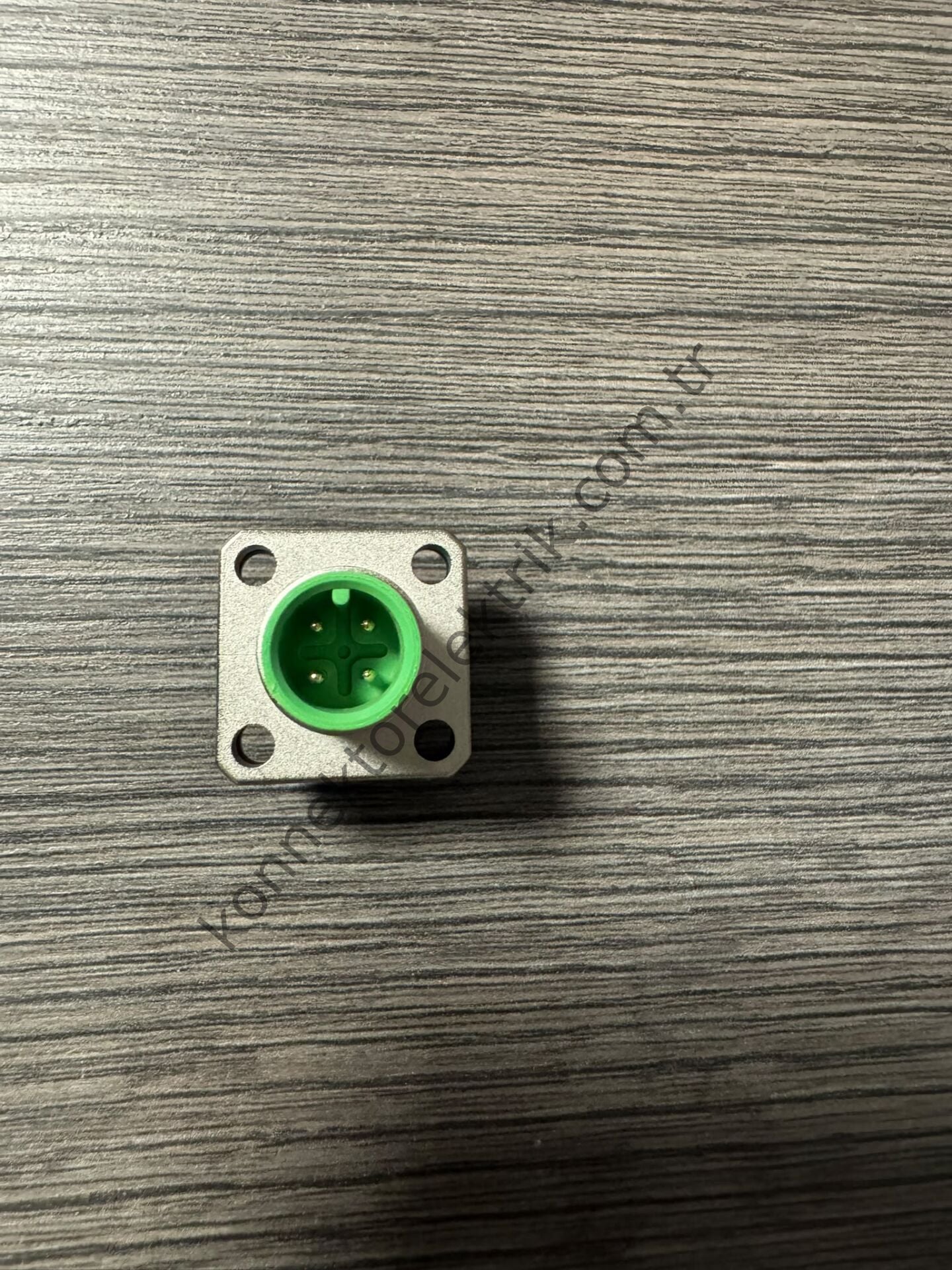 RENHOTEC M12 4 Pin Kare Flanş Metal Kasa Panel Tipi Erkek Endüstriyel Konnektör